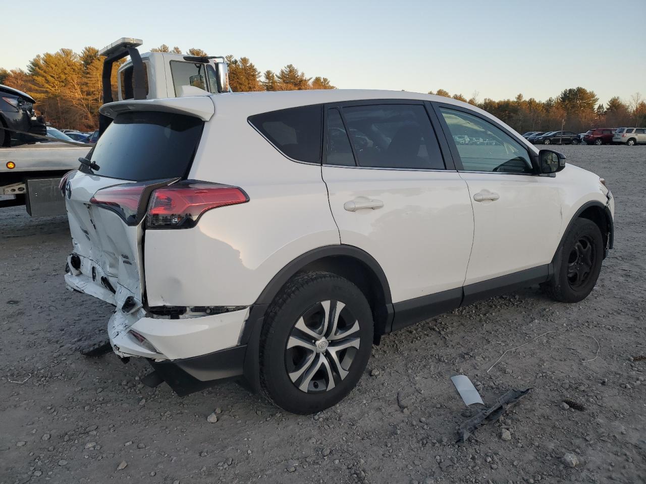 2018 TOYOTA RAV4 LE - Image 3