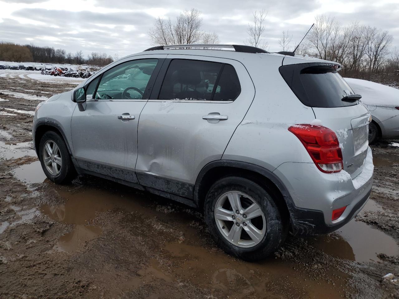 2019 CHEVROLET TRAX 1LT - Фото 2