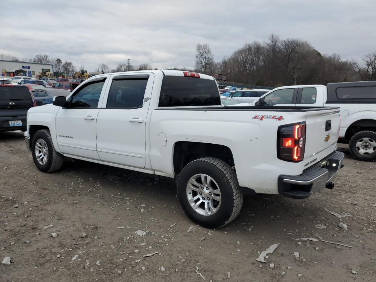 2015 CHEVROLET SILVERADO - Фото 2