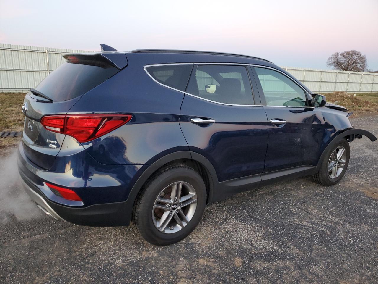 2017 HYUNDAI SANTA FE S - Image 3