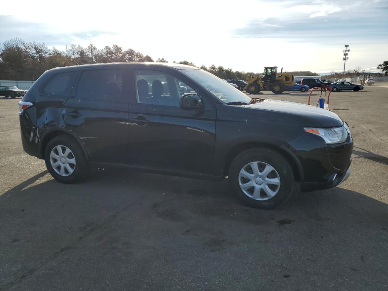 2015 MITSUBISHI OUTLANDER - Фото 4