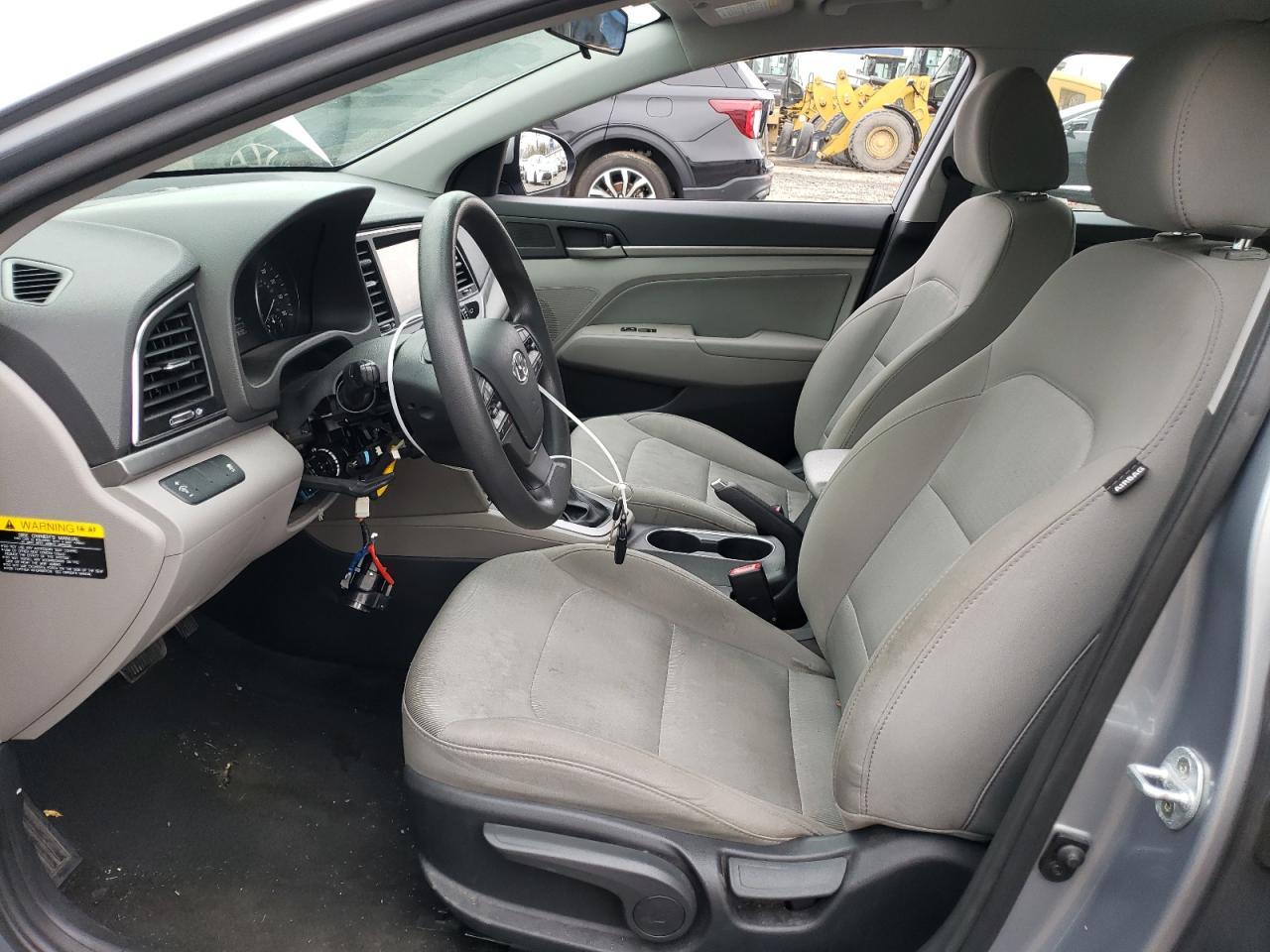 2017 HYUNDAI ELANTRA SE - Фото 7