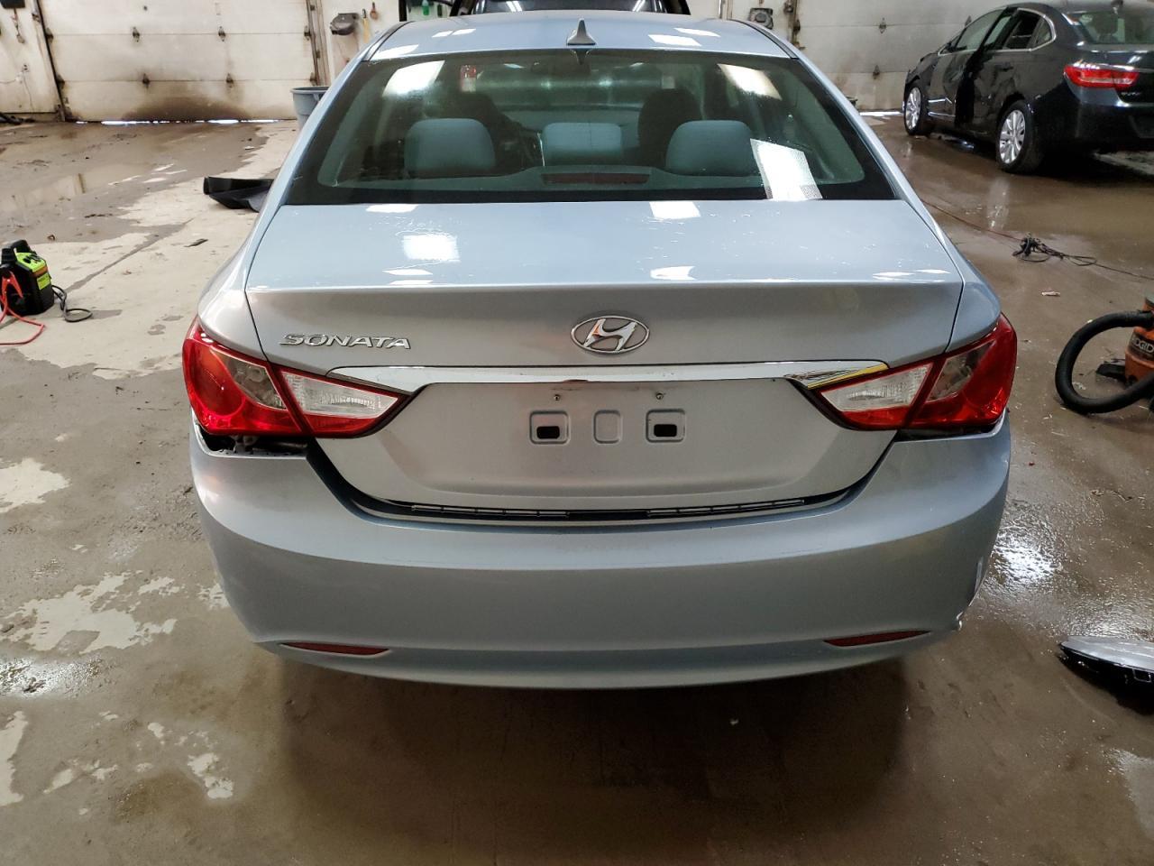 2013 HYUNDAI SONATA GLS - Image 6