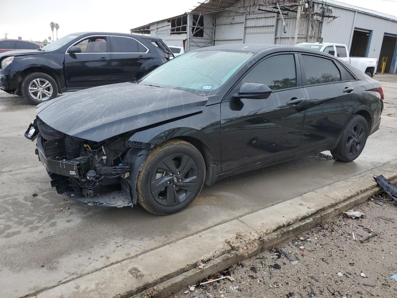 2023 HYUNDAI ELANTRA SE