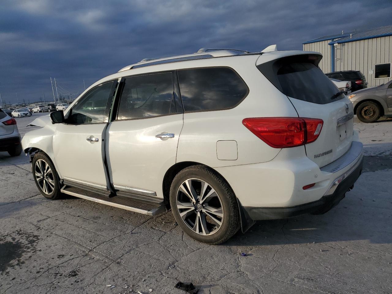 2019 NISSAN PATHFINDER - Image 2