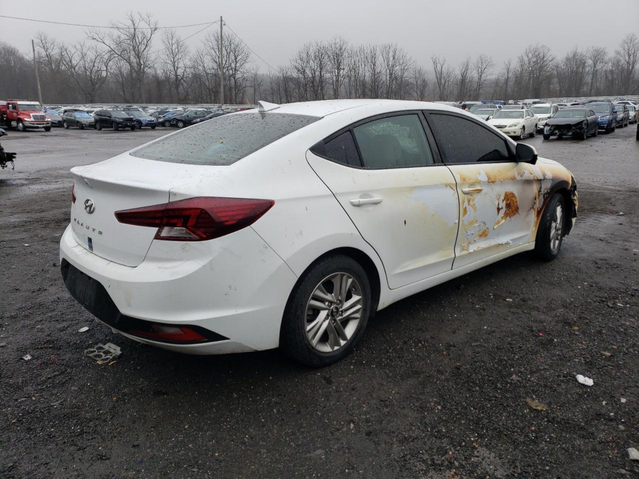 2019 HYUNDAI ELANTRA SE - Image 3