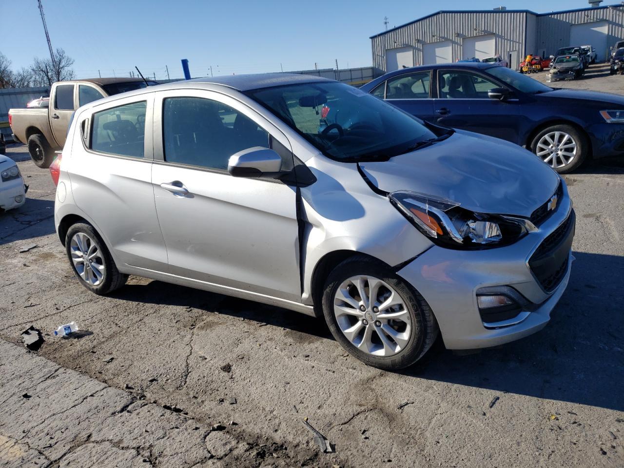 2021 CHEVROLET SPARK 1LT - Фото 4