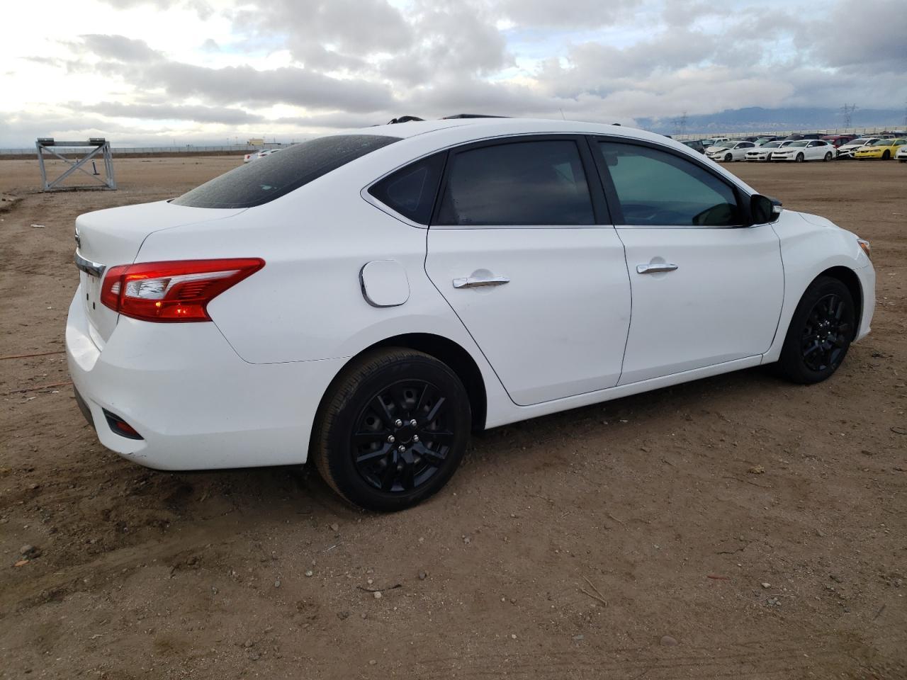 2017 NISSAN SENTRA S - Фото 3