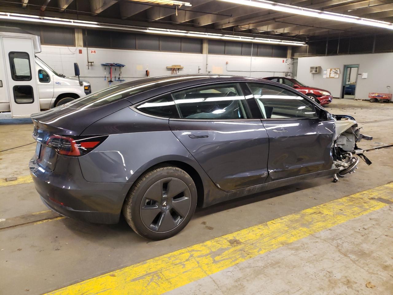 2023 TESLA MODEL 3 - Фото 3