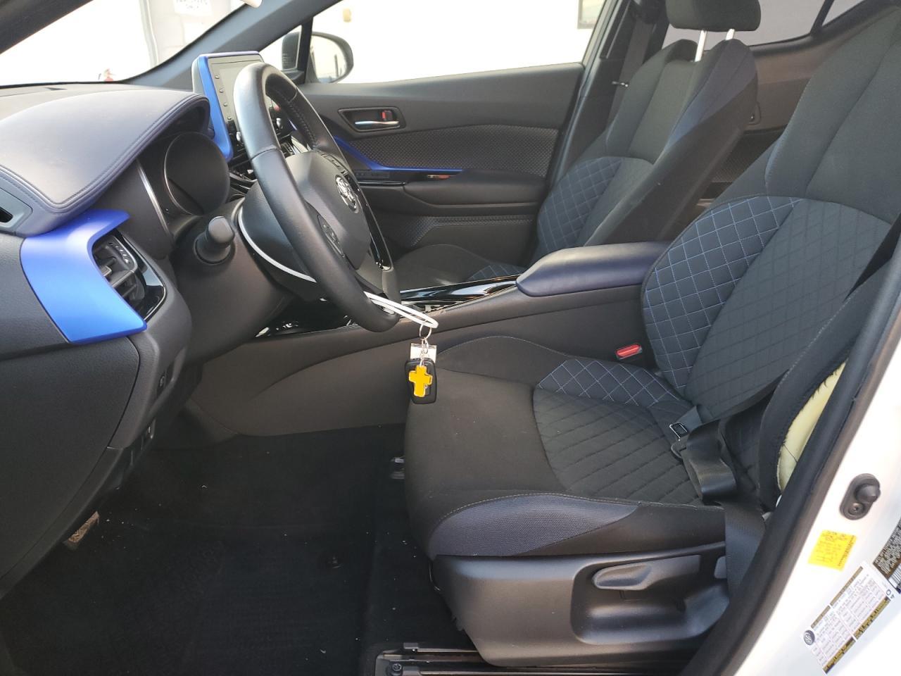 2021 TOYOTA C-HR XLE - Фото 7