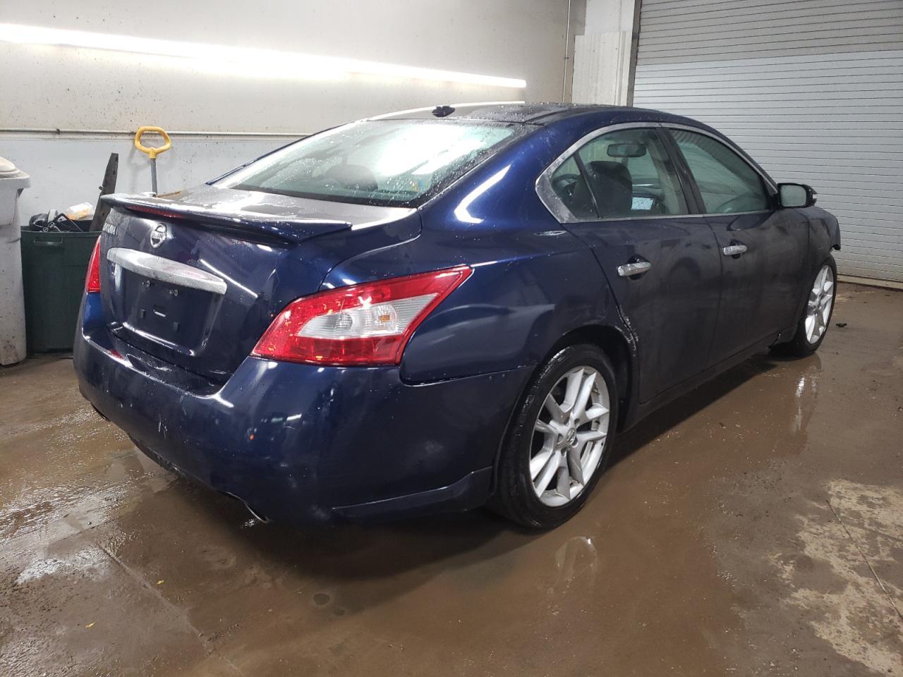 2011 NISSAN MAXIMA S - Image 3