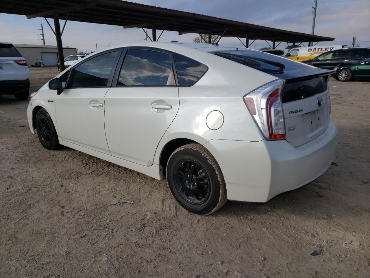 2015 TOYOTA PRIUS - Image 2