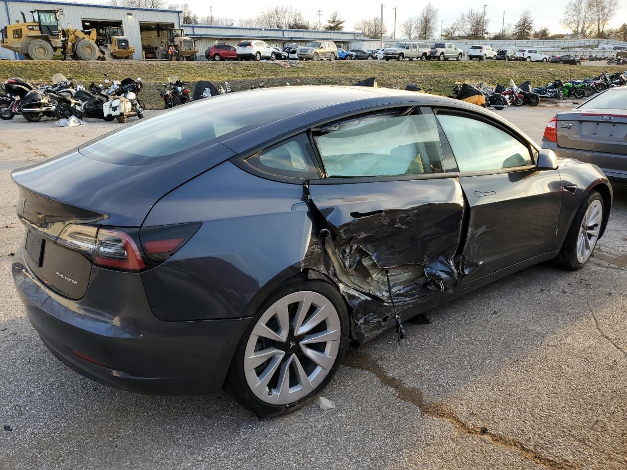2022 TESLA MODEL 3 - Image 3