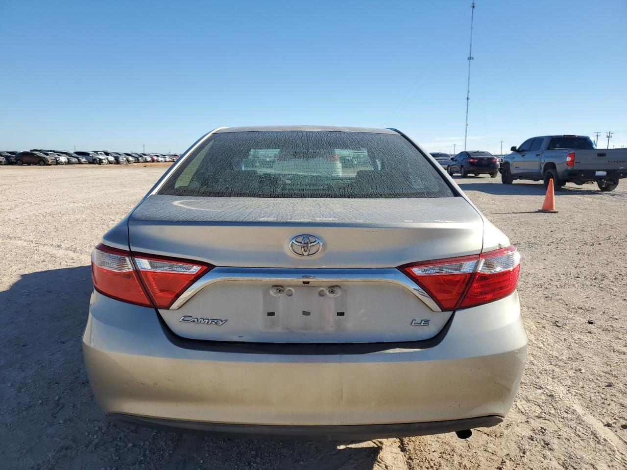 2016 TOYOTA CAMRY LE - Image 6