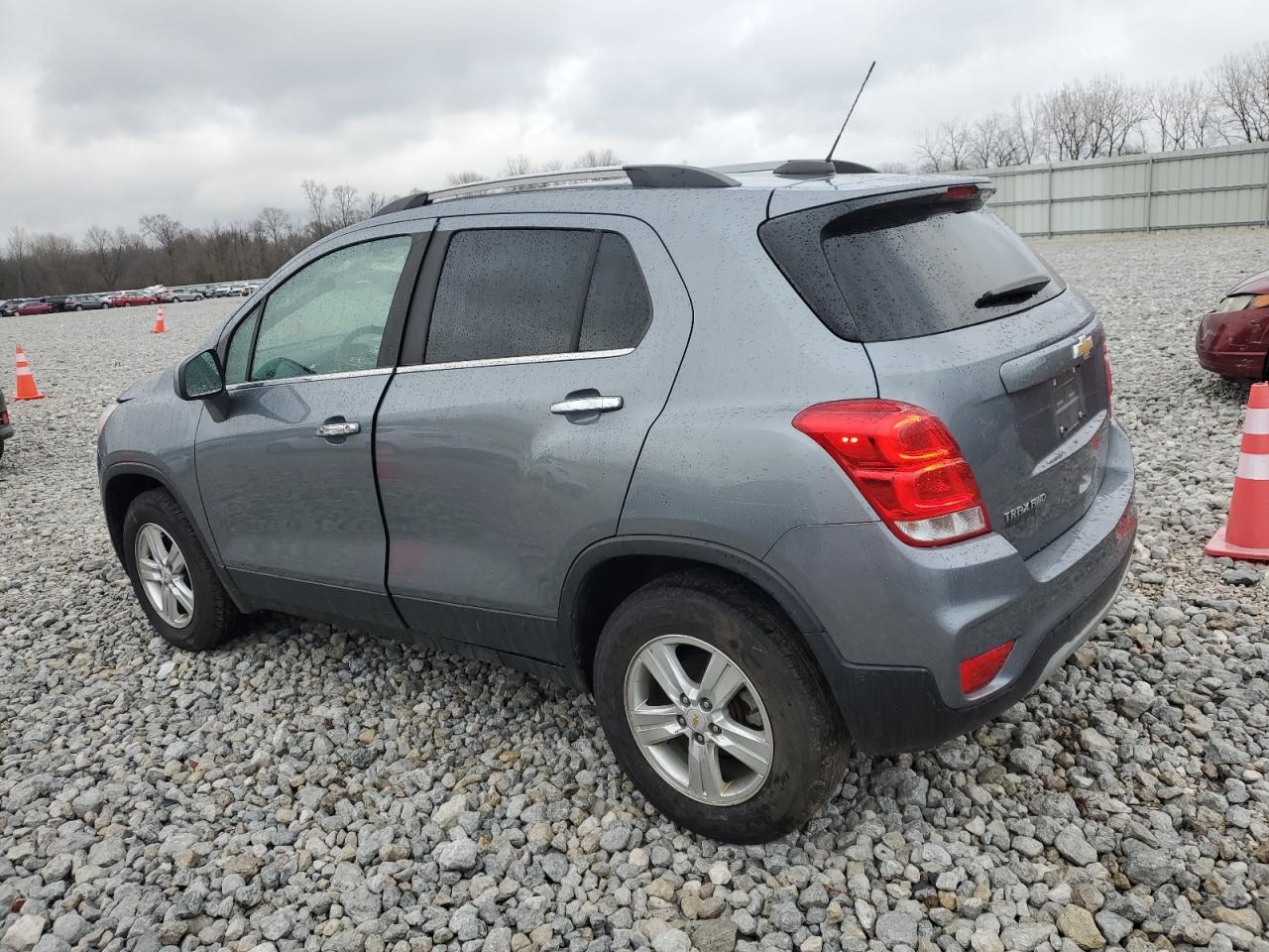 2019 CHEVROLET TRAX 1LT - Фото 2