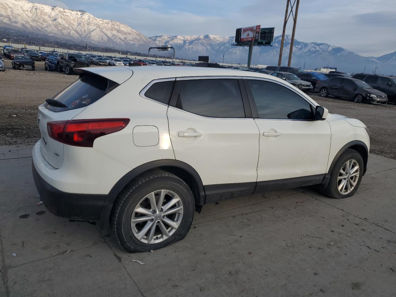 2018 NISSAN ROGUE SPOR - Image 3