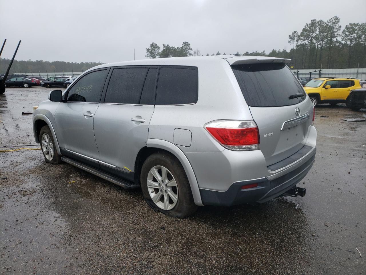 2011 TOYOTA HIGHLANDER - Image 2