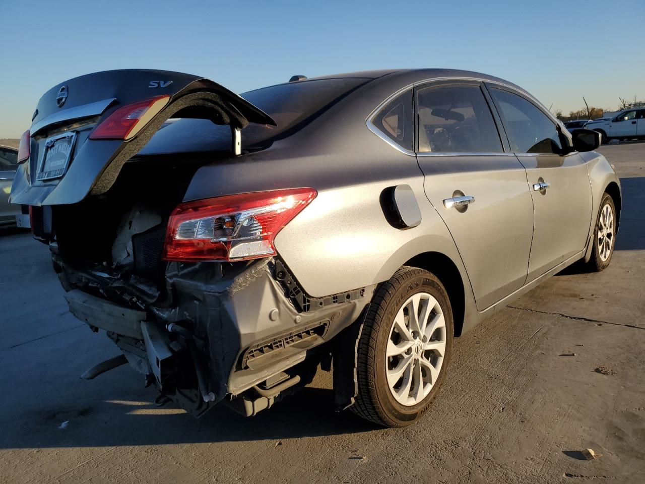 2018 NISSAN SENTRA S - Фото 3