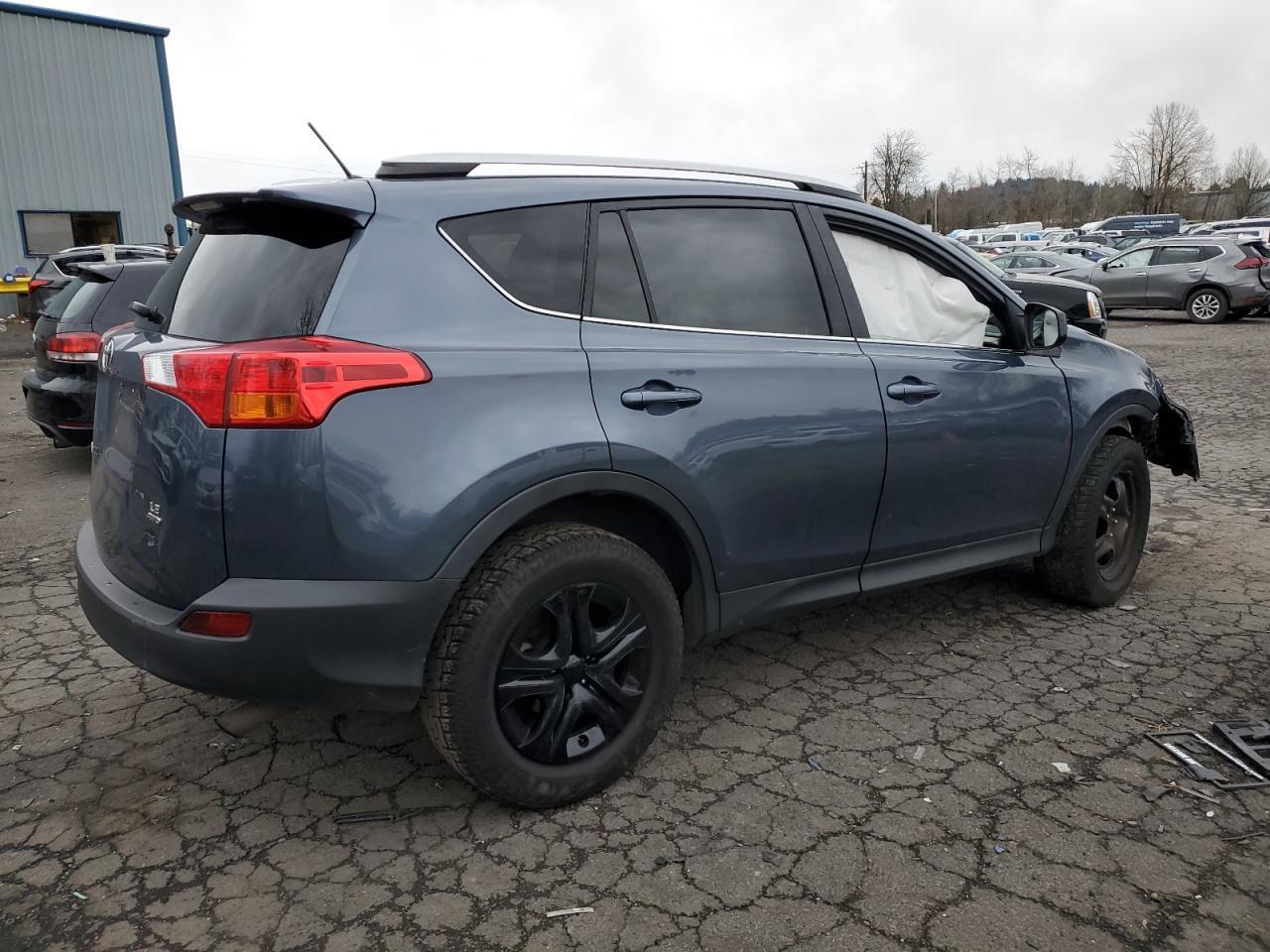 2014 TOYOTA RAV4 LE - Фото 3
