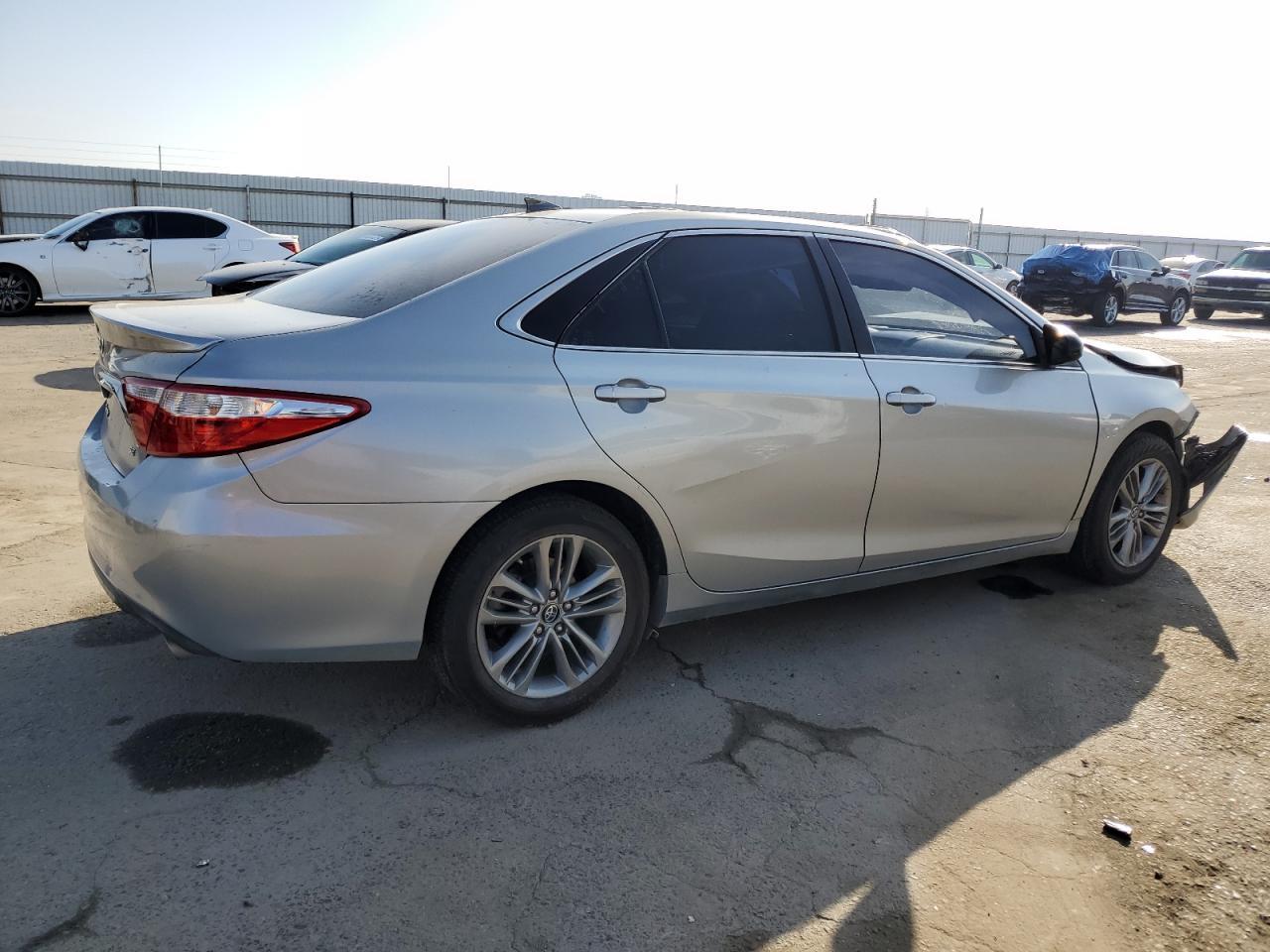 2016 TOYOTA CAMRY LE - Image 3