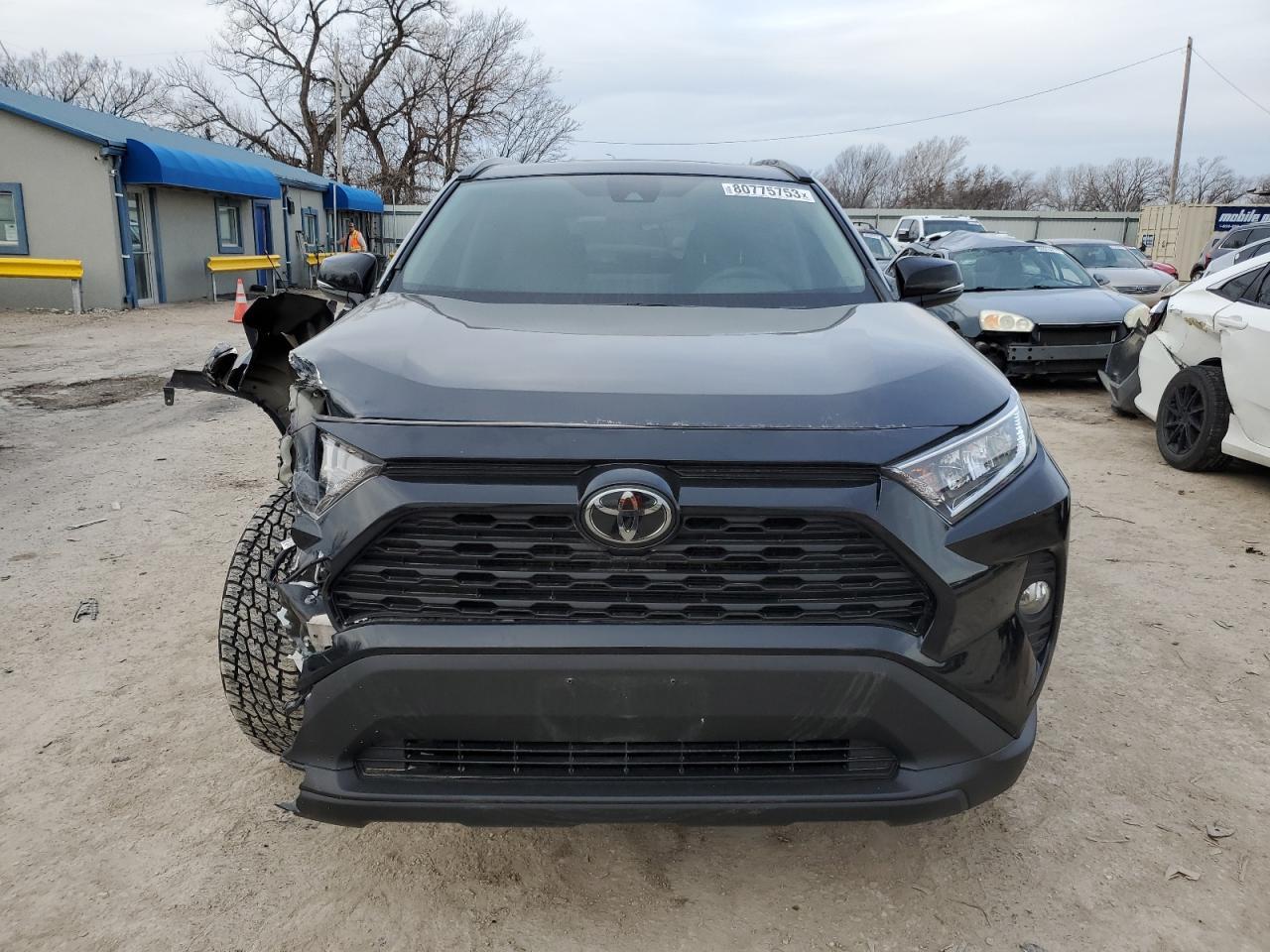 2020 TOYOTA RAV4 XLE - Image 5