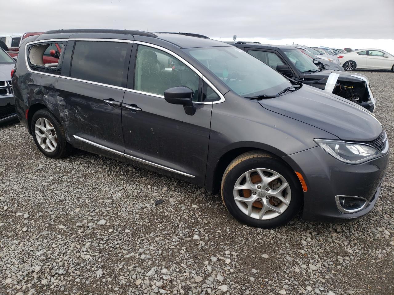 2017 CHRYSLER PACIFICA T - Image 4