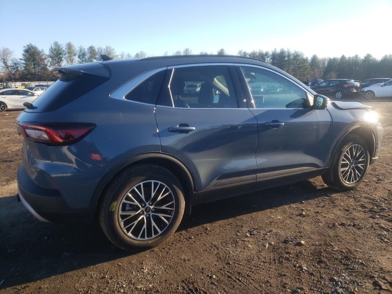 2023 FORD ESCAPE - Image 3