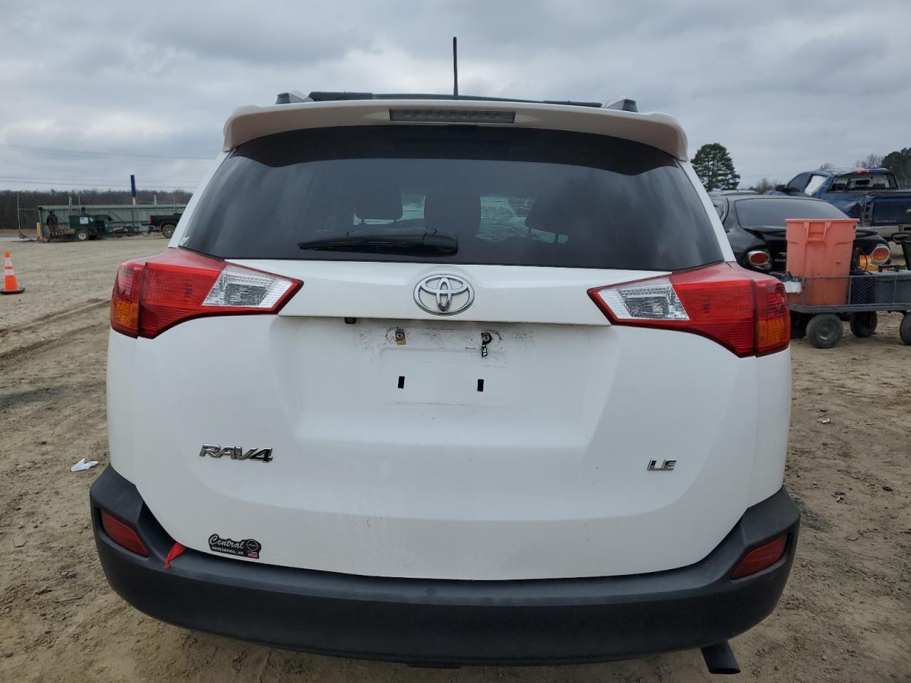 2015 TOYOTA RAV4 LE - Image 6