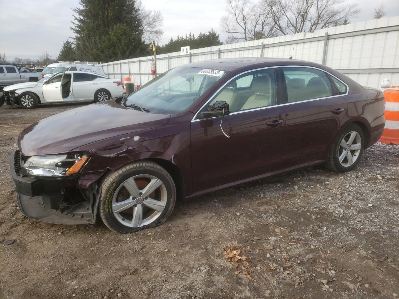2013 VOLKSWAGEN PASSAT SE