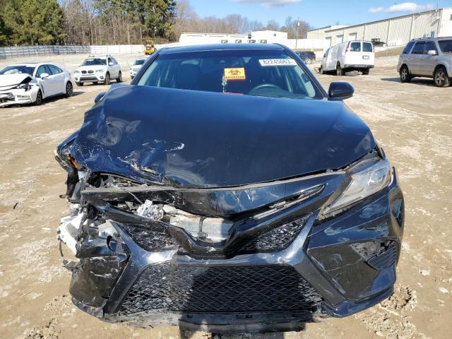 2020 Toyota Camry Se - Фото 5