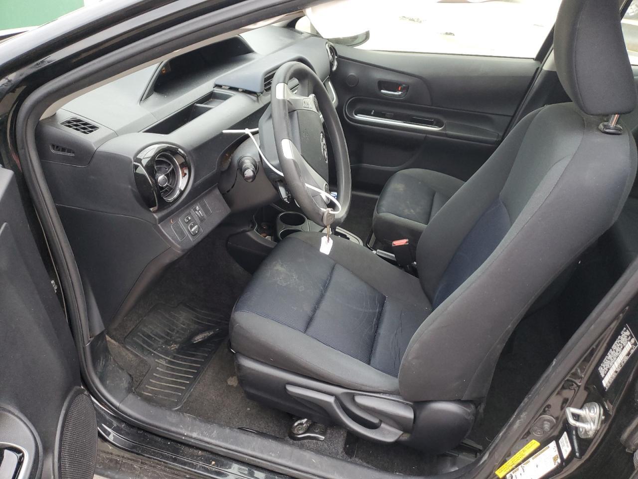 2015 TOYOTA PRIUS C - Image 7