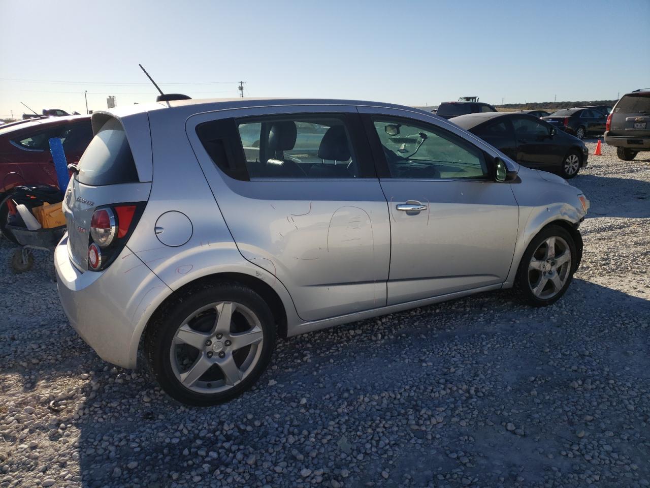 2016 CHEVROLET SONIC LTZ - Фото 3