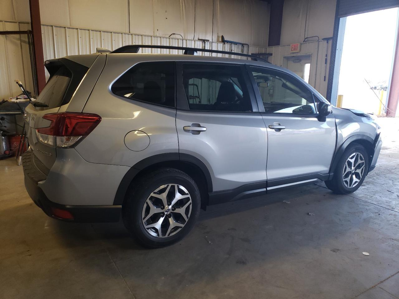 2021 SUBARU FORESTER P - Фото 3