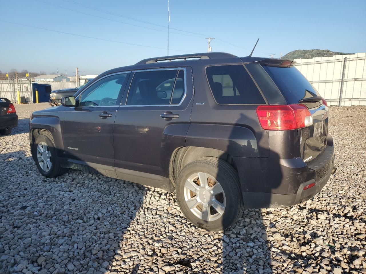 2013 GMC TERRAIN SL - Image 2
