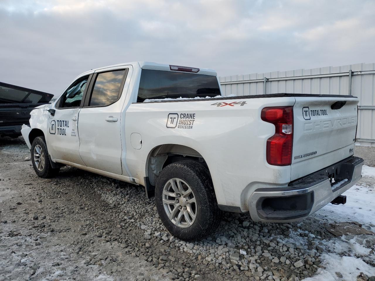 2021 CHEVROLET SILVERADO - Фото 2