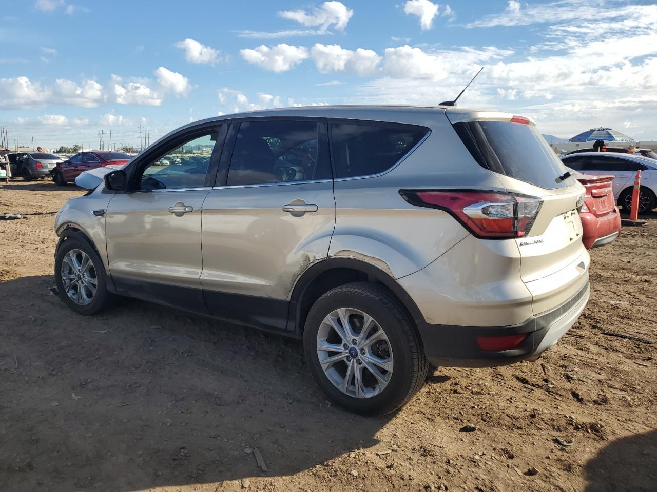 2017 FORD ESCAPE SE - Фото 2