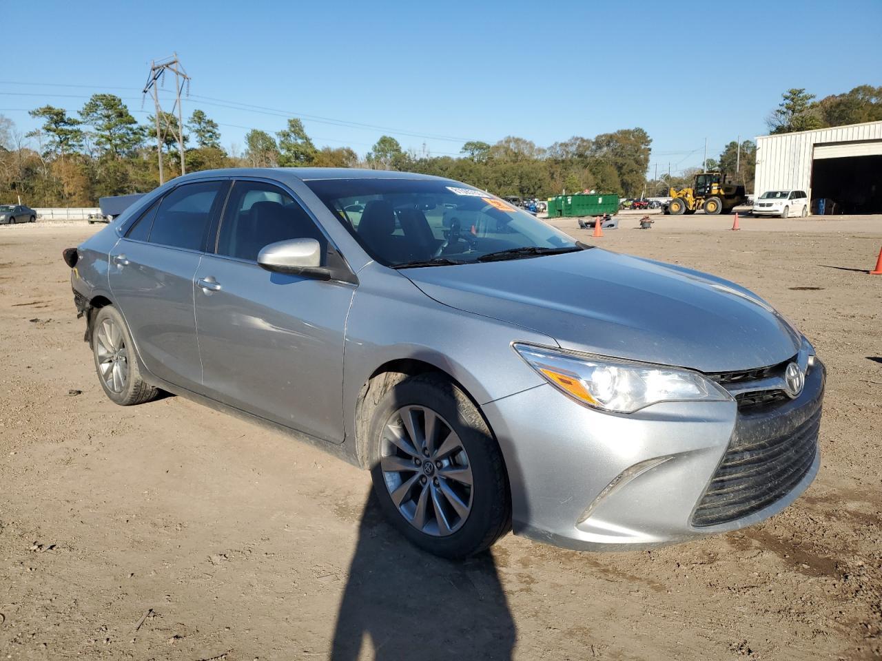 2017 TOYOTA CAMRY LE - Image 4