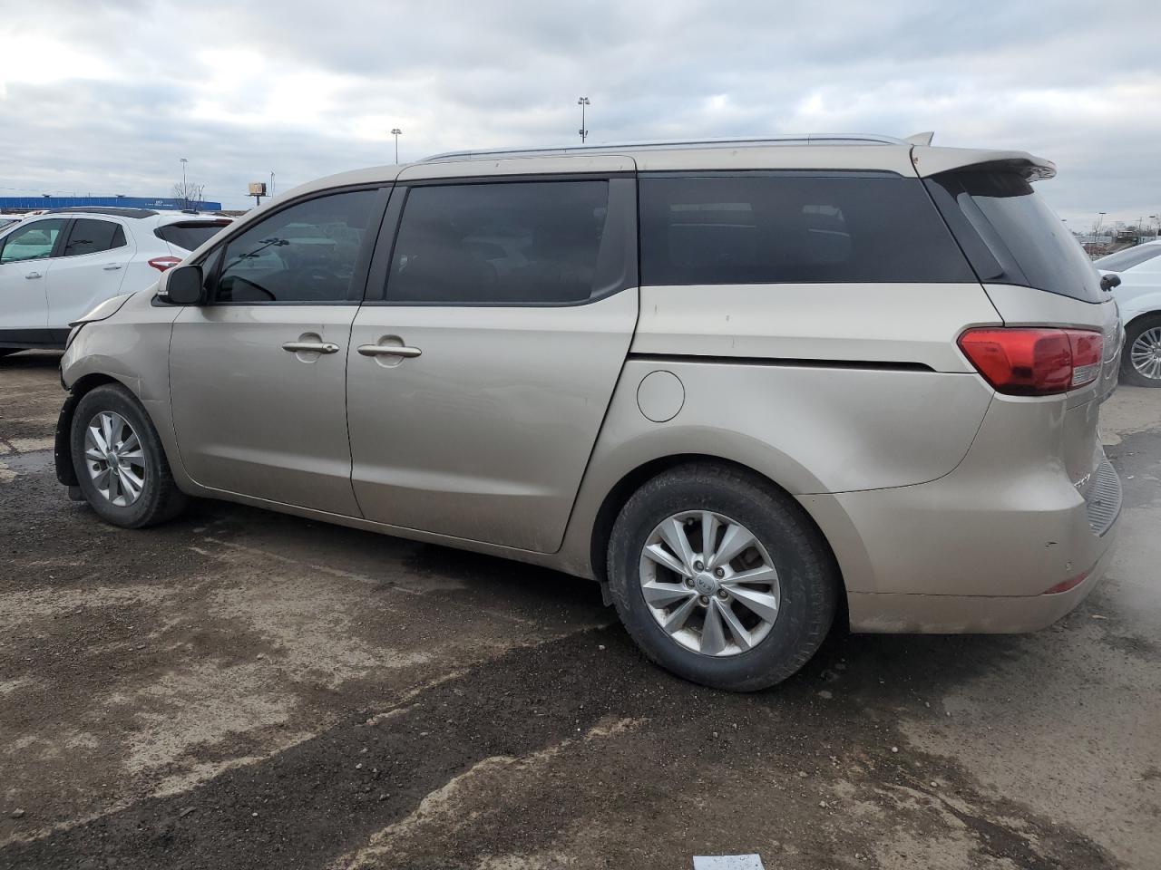 2016 KIA SEDONA LX - Фото 2