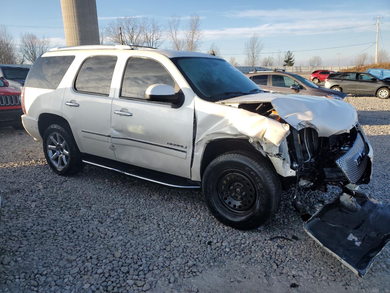 2012 GMC YUKON DENA - Image 4
