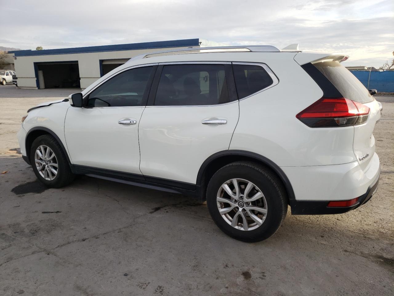 2017 NISSAN ROGUE S - Image 2