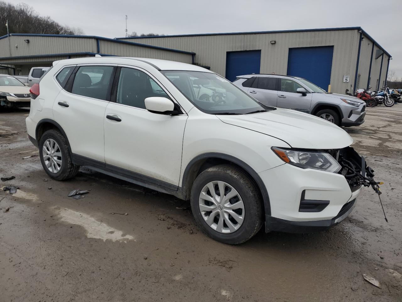 2018 NISSAN ROGUE S - Фото 4