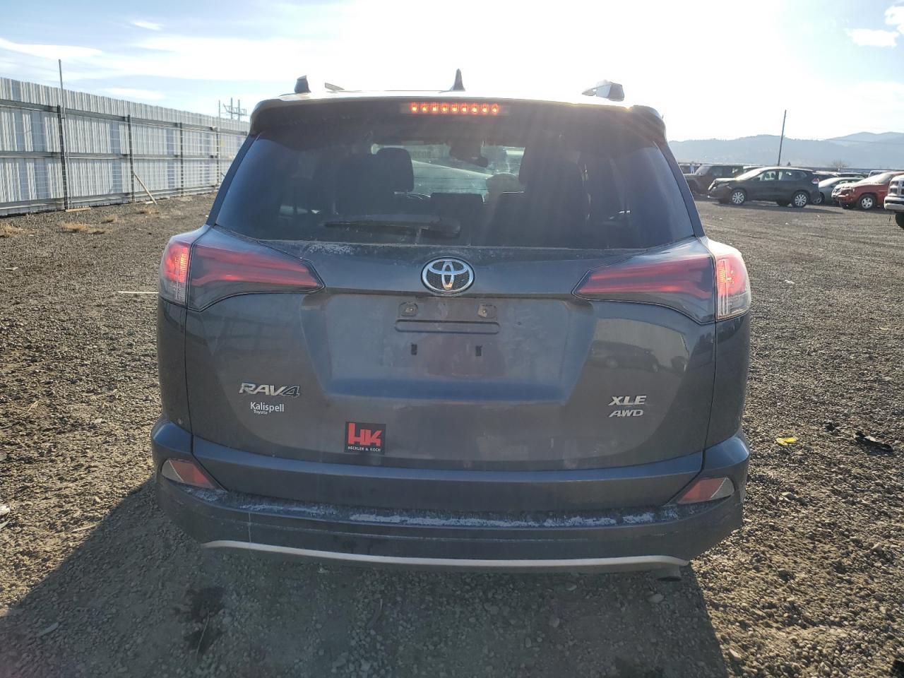 2017 TOYOTA RAV4 XLE - Фото 6