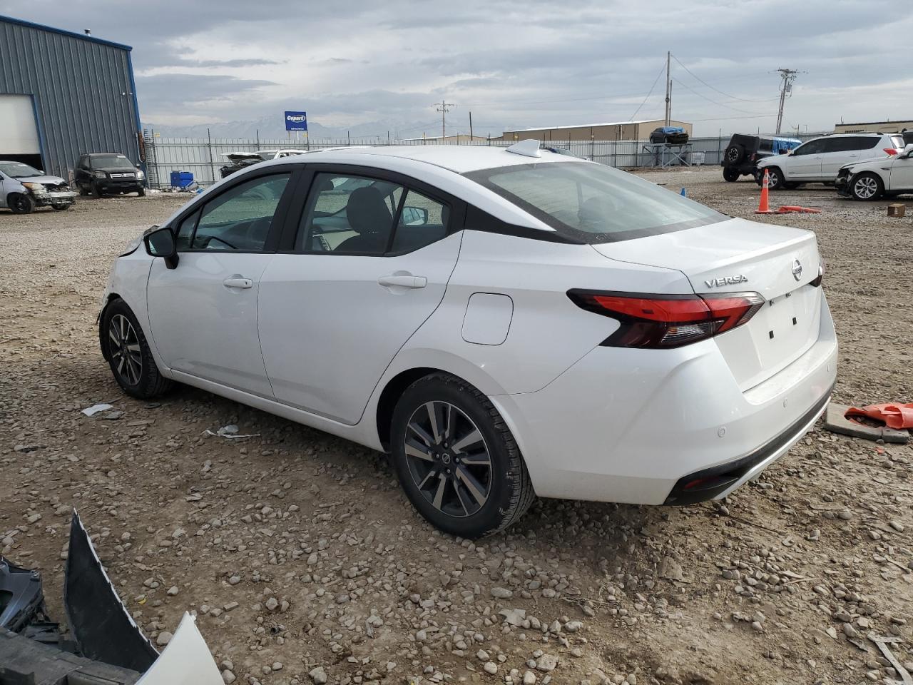 2021 NISSAN VERSA SV - Фото 2