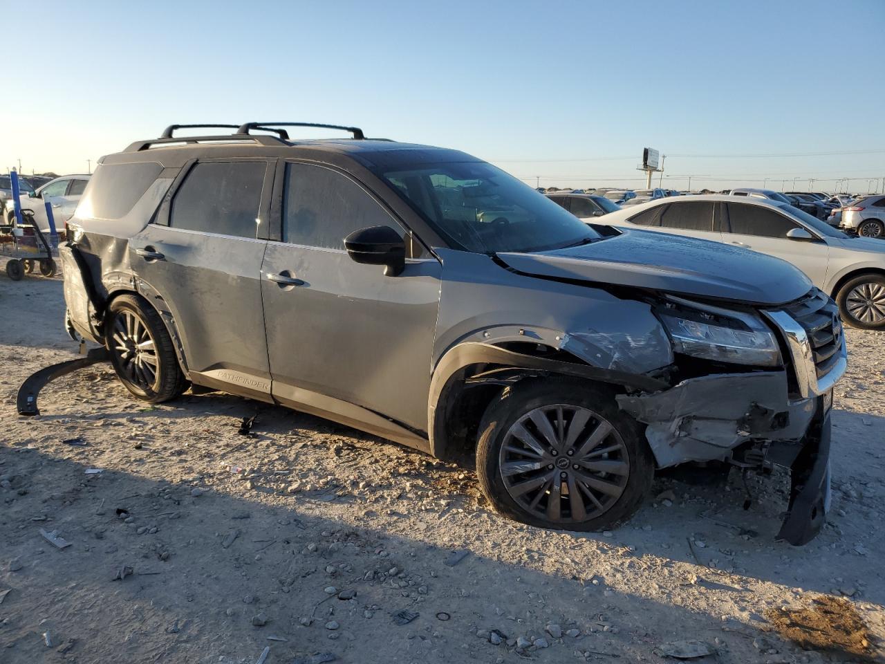 2023 NISSAN PATHFINDER - Фото 4
