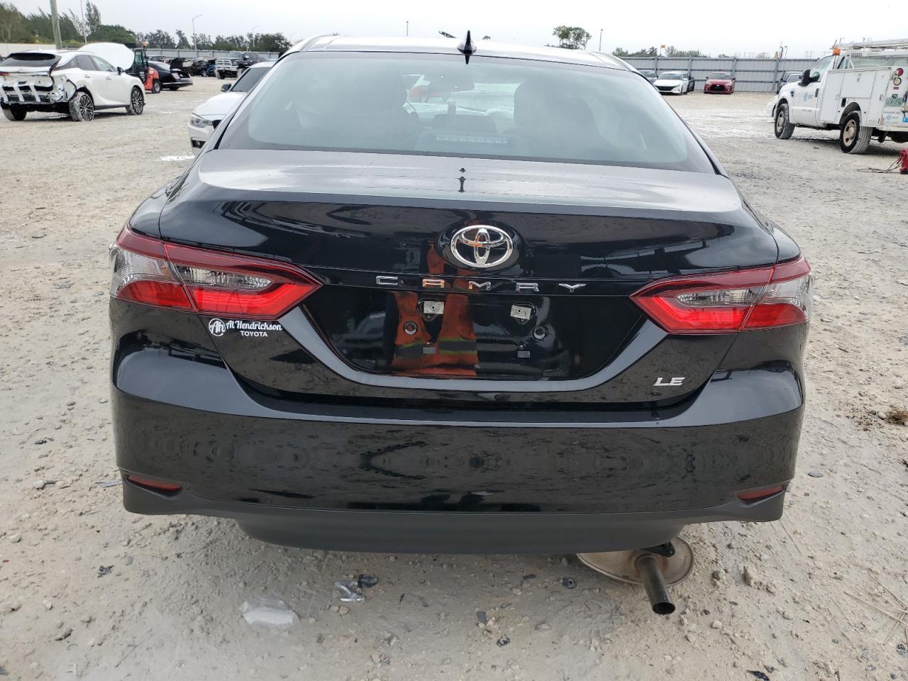 2024 TOYOTA CAMRY LE - Фото 6