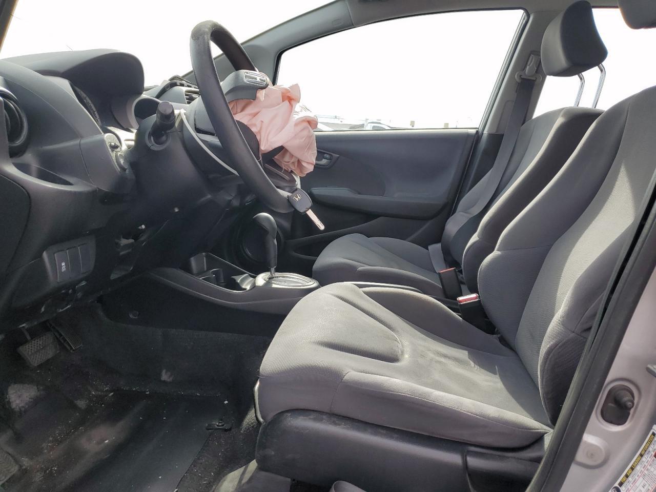 2011 HONDA FIT - Фото 7