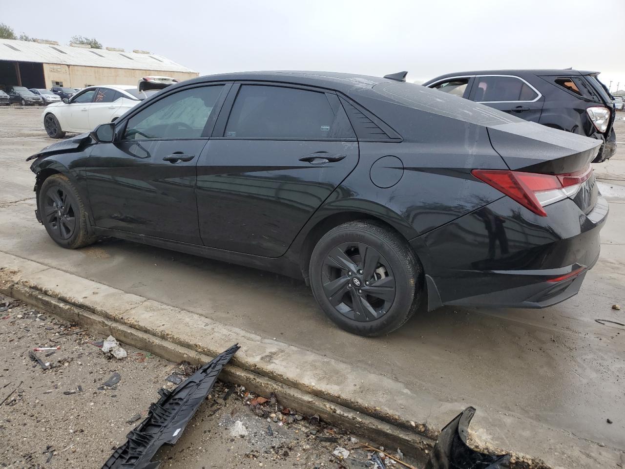 2023 HYUNDAI ELANTRA SE - Image 2