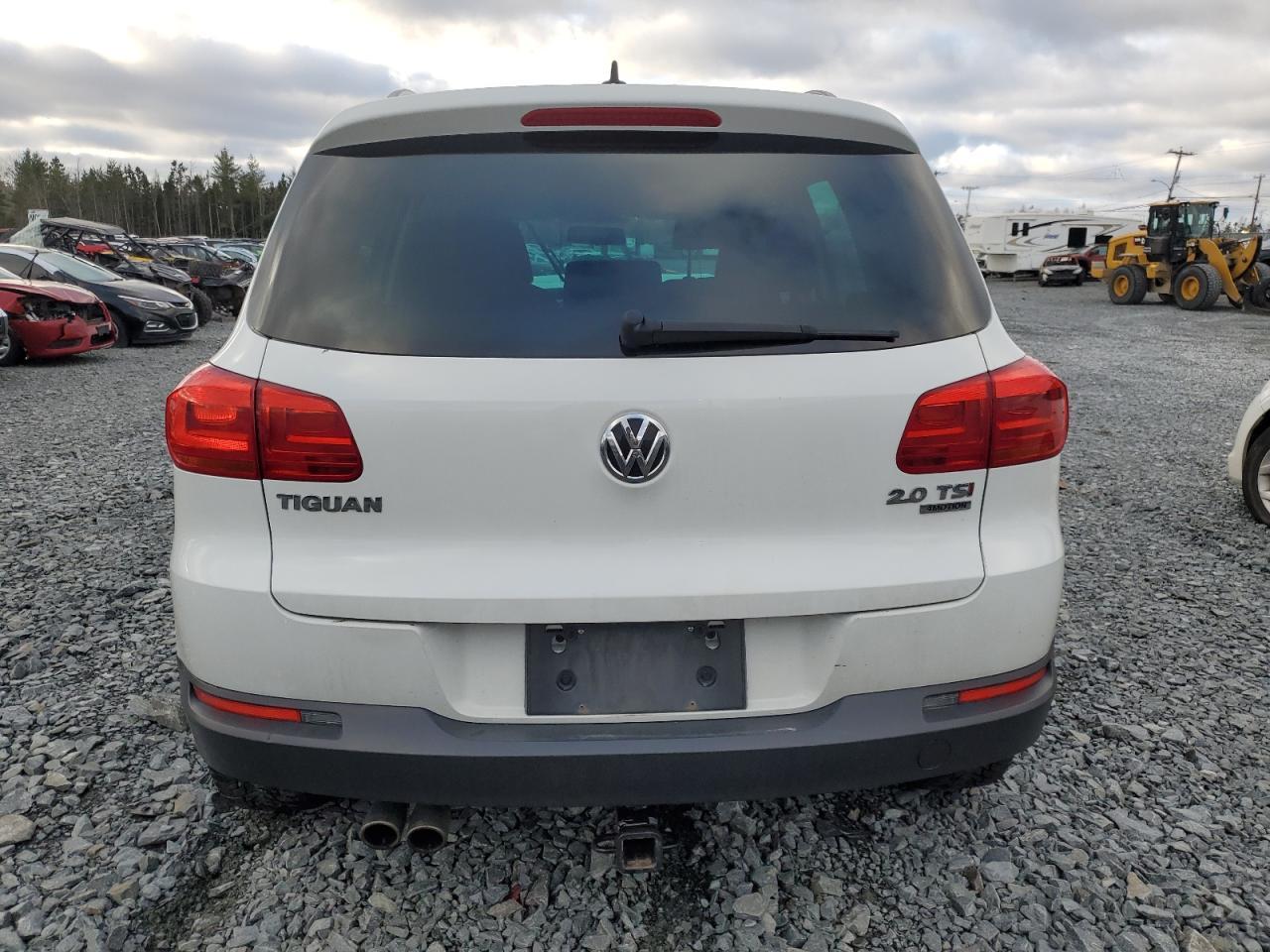2015 VOLKSWAGEN TIGUAN S - Фото 6