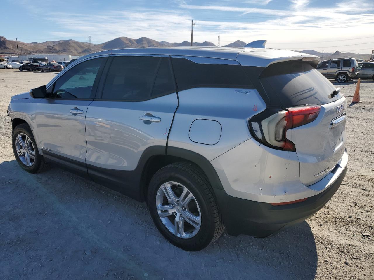 2018 GMC TERRAIN SL - Image 2
