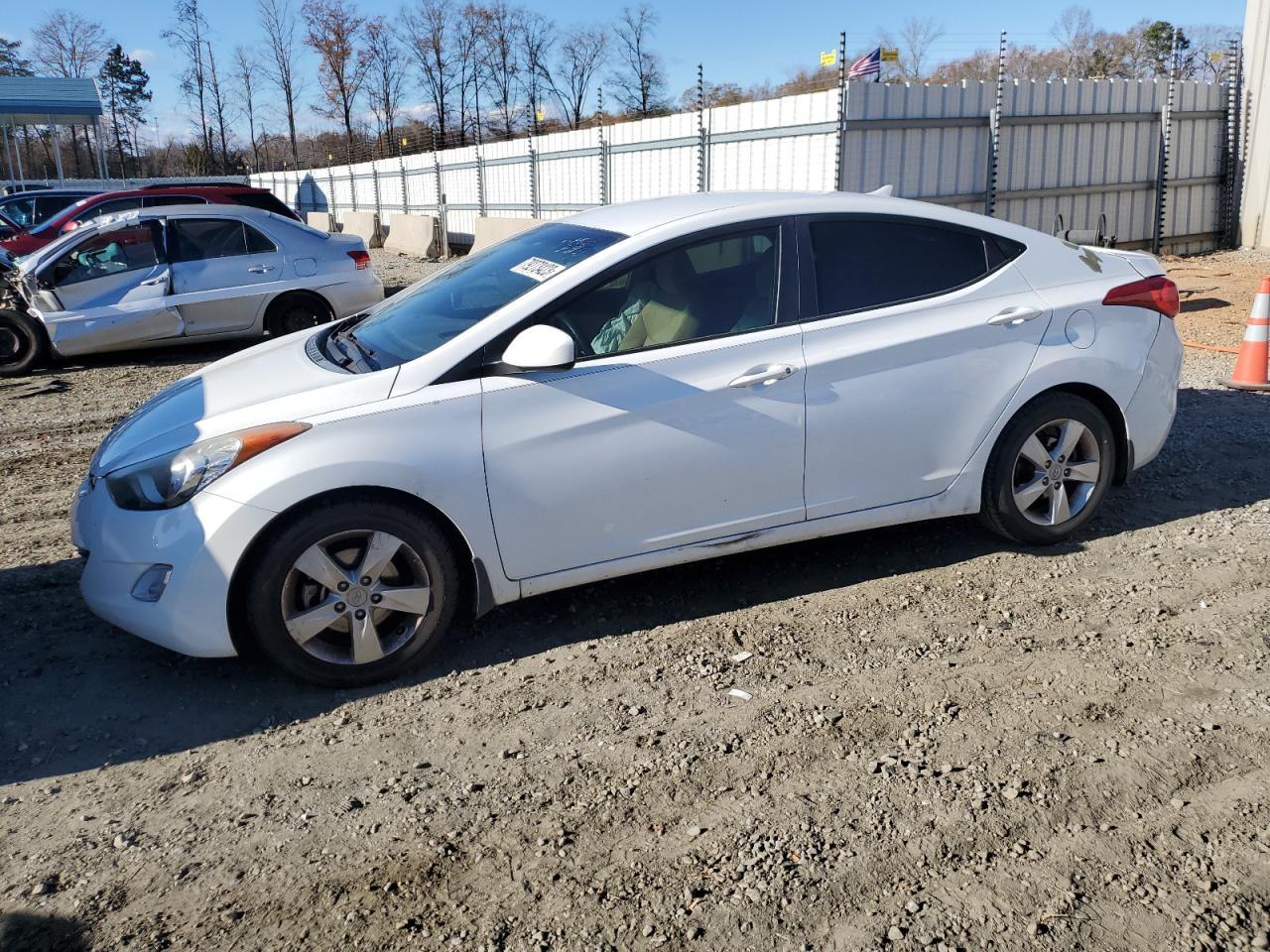 2013 HYUNDAI ELANTRA GL